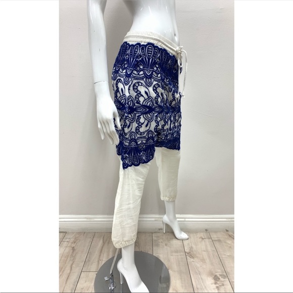 NWT GYPSY 05 Royal Blue & Ivory Crochet Harem Pants. Size large. - Picture 4 of 6